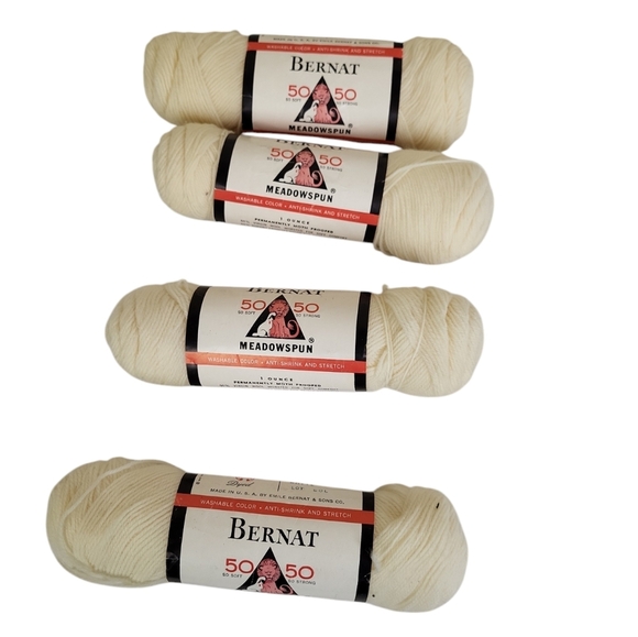 Bernat Meadowspun Wool Nylon Yarn - Picture 1 of 2